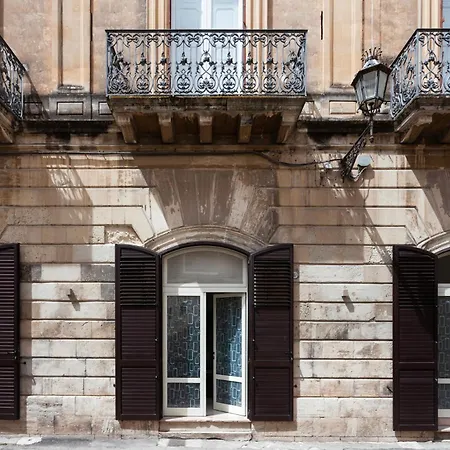 La Casa Nel Vico Appartement Lecce Buitenkant foto